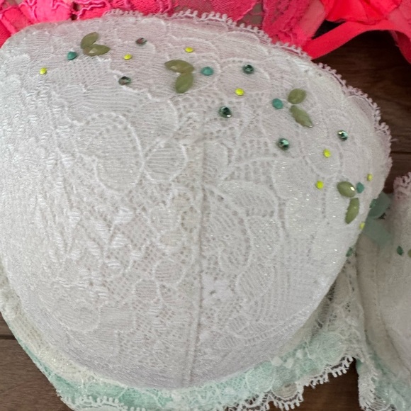 Victoria’s secret lace adjustable bras X2 - Picture 2 of 7